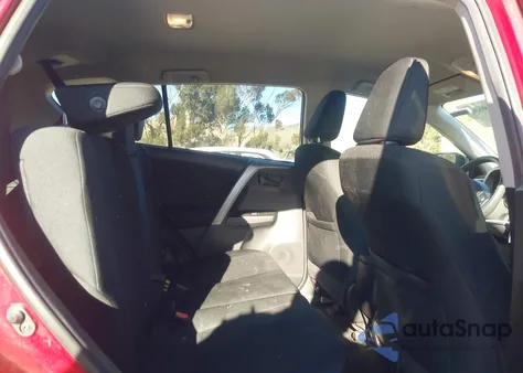 2018 Toyota Rav4 Le z USA, uszkodzony, nr VIN 2T3ZFREV8JW465282